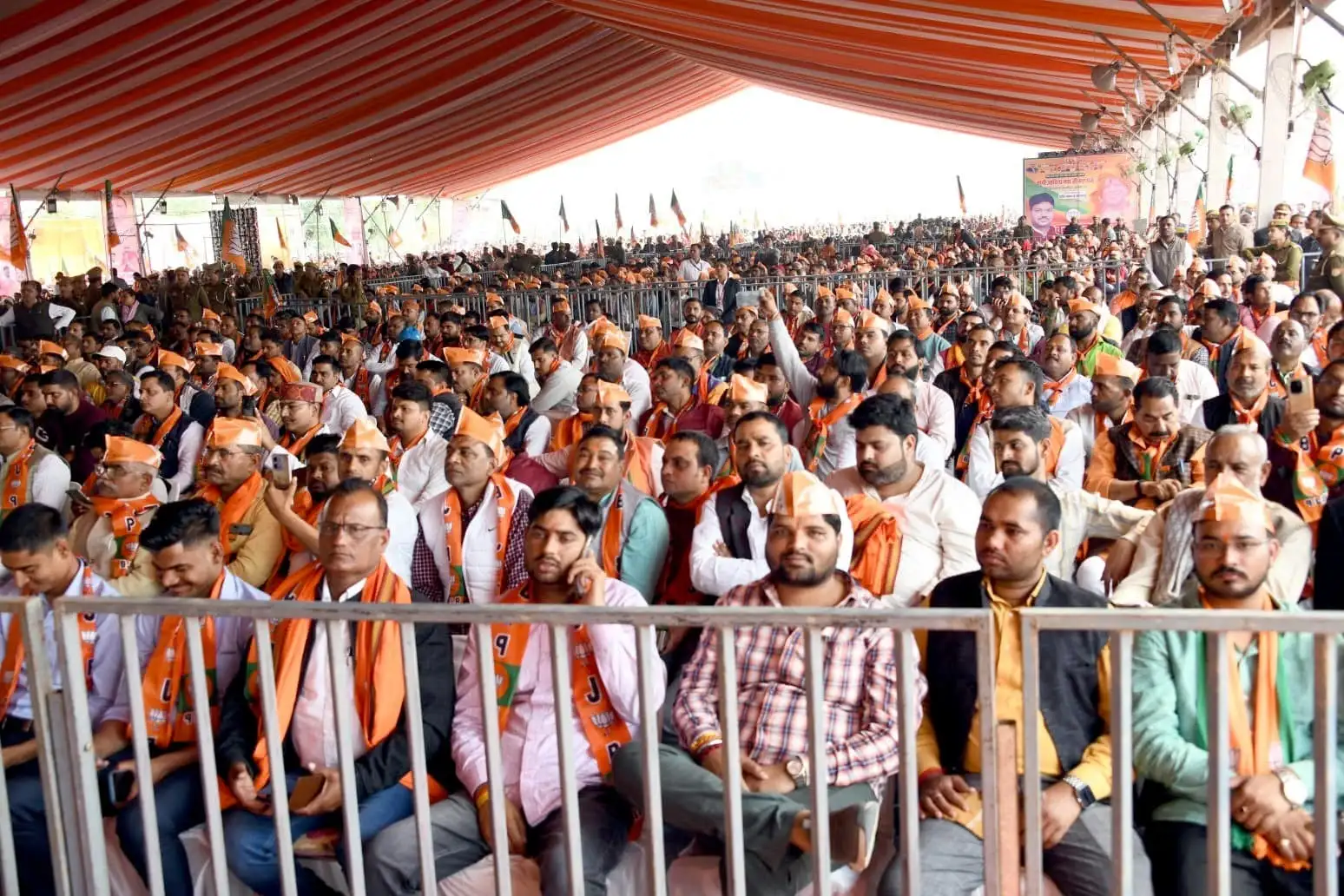 बसंत पंचमी के स्नान पर्व पर श्रद्धालुओं और पर्यटकों को महाकुम्भ पहुंचाने के लिए रोडवेज ने कसी कमर