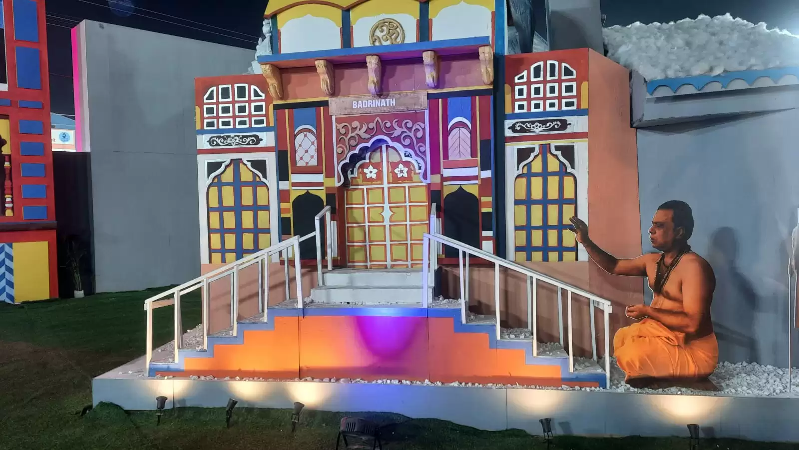महाकुम्भ नगर बना मंदिरों का नया शहर