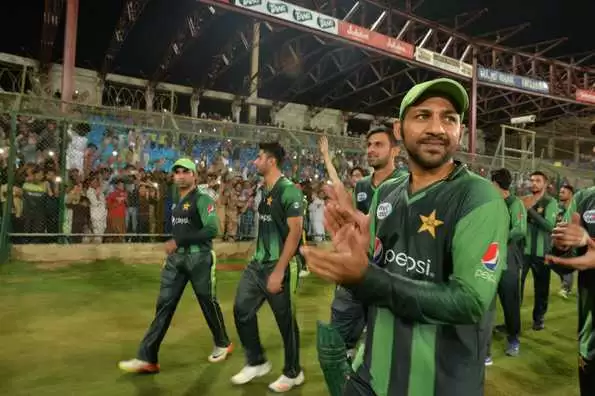 Karachi’s ODI return delayed as Pakistan-Lanka match rained off