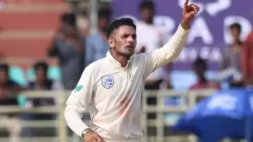 Did South Africa miss a trick by not including Keshav Maharaj at the Wanderers?