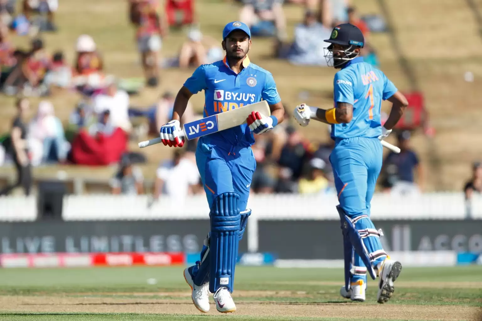 Shreyas Iyer-KL Rahul, Taylor-Latham, show how to bat in the ODI middle overs