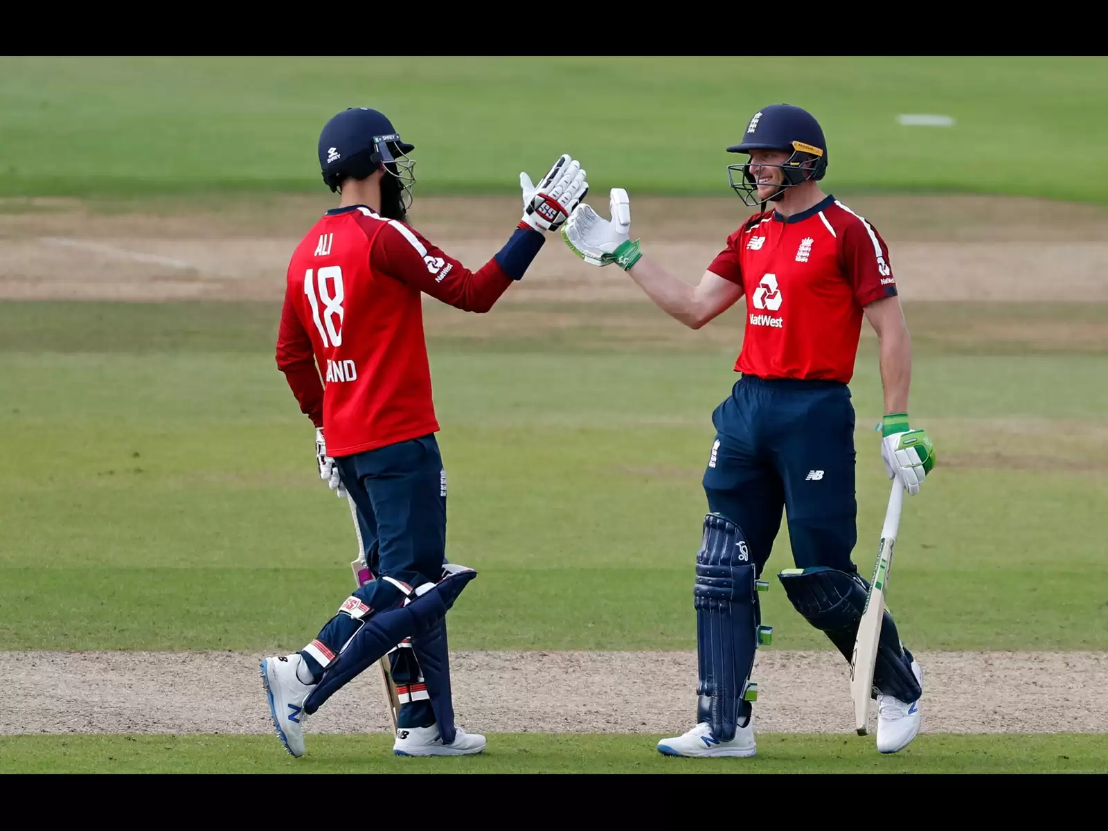 Don&rsquo;t think there are too many that bat like Jos Buttler: Mitchell Starc