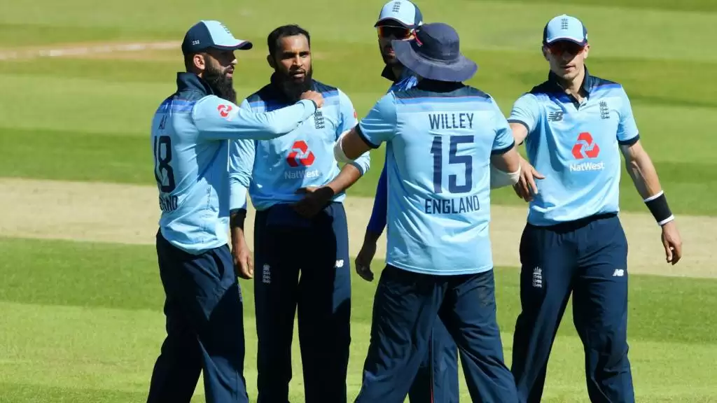 England v Ireland, 1st ODI, Southampton – England go 1-0 up over Ireland after David Willey’s opening burst