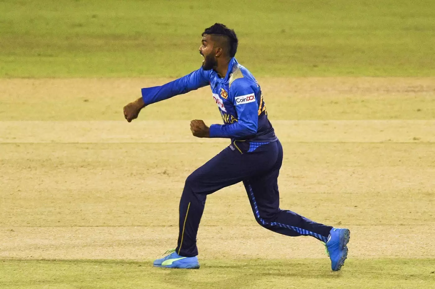 Watch: Wanindu Hasaranga does a MS Dhoni; hits bail with backhand flick in cheeky attempt