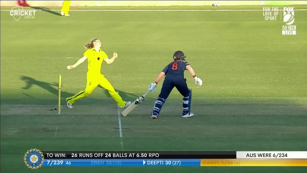 AUS v IND: A no-ball saved Australia last game; another helps India break record-streak