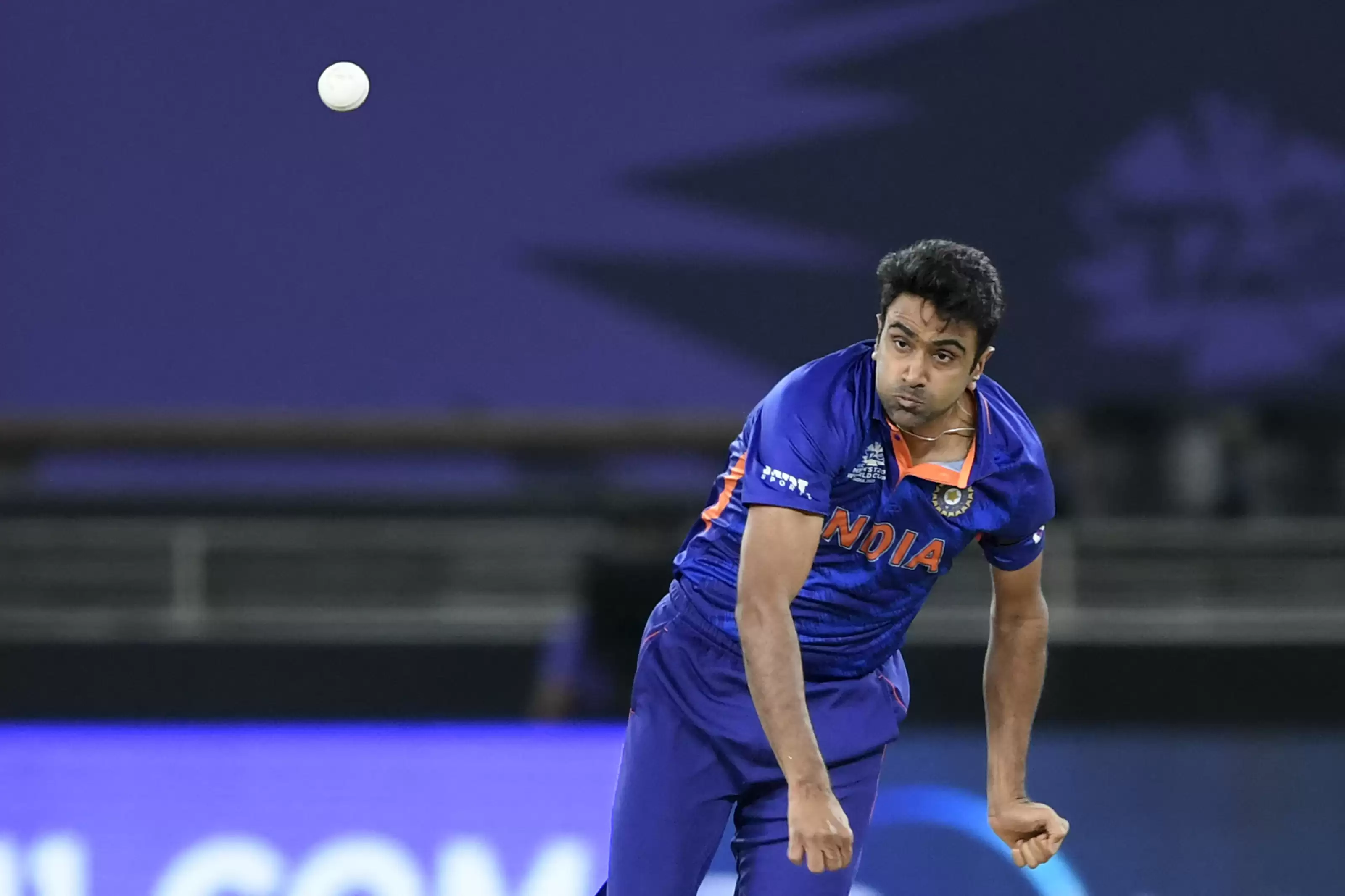 R Ashwin cheekily responds to user asking about Jos Buttler becoming teammate