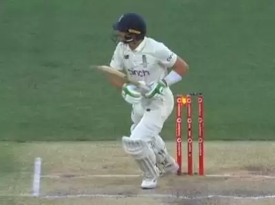 Jos Buttler&rsquo;s terrific Adelaide grind ends with an unfortunate hit-wicket