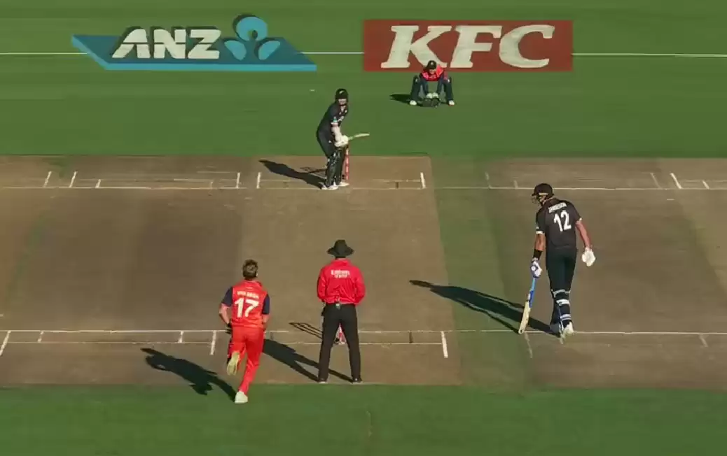 WATCH: Tom Latham&rsquo;s falling sweep six enroute to 140* to take team out from 32/5 vs Netherlands
