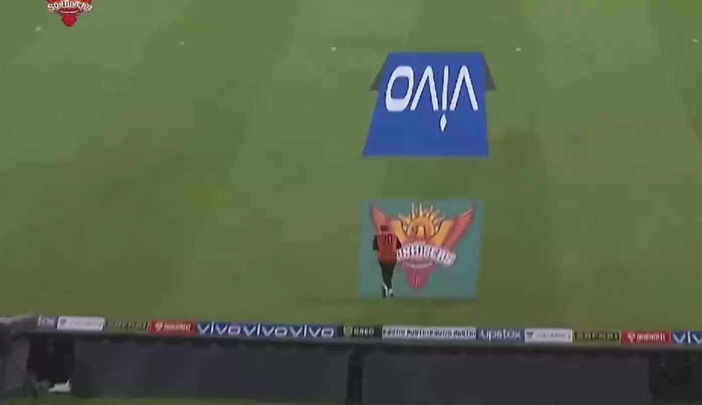 WATCH: Manish Pandey outsmarts Kieron Pollard with a brilliant field set