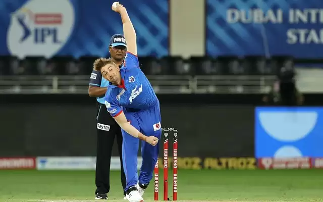 3 Royal Challengers Bangalore (RCB) players who might not get enough matches in IPL 2021