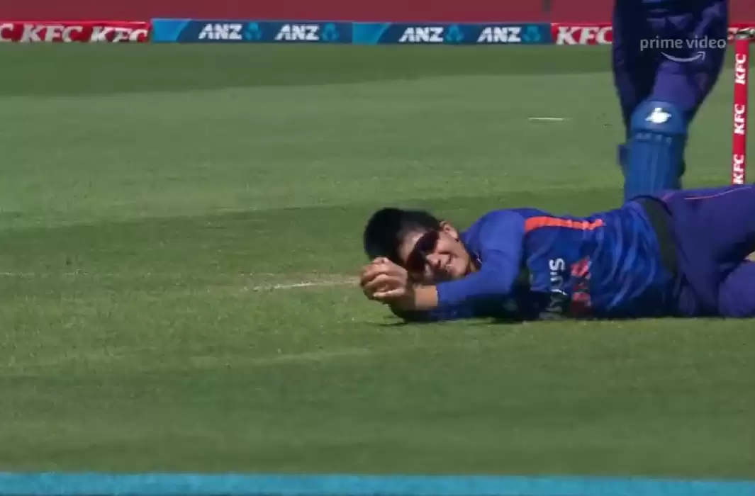 WATCH: Yastika Bhatia takes a stunning juggling catch in the slips