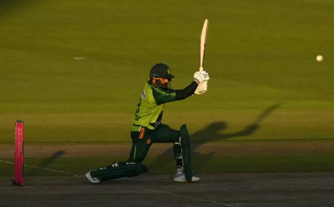 England v Pakistan, 3rd T20I, Old Trafford – Moeen Ali’s heroics not good enough as Pakistan level series with 5-run win