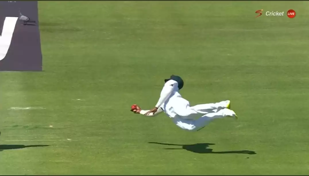 WATCH: Keegan Petersen&rsquo;s gravity-defying catch to dismiss Cheteshwar Pujara on Day 3 in Cape Town