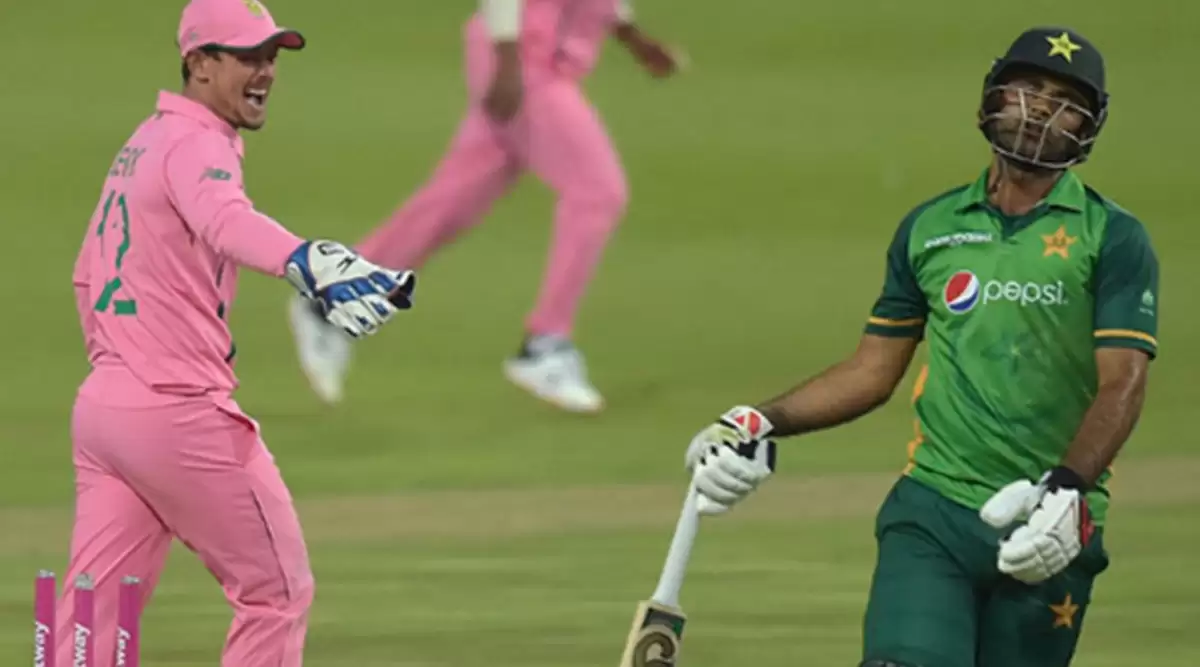 Fake fielding: Watch 10 instances of fielders attempting to feign the batsmen