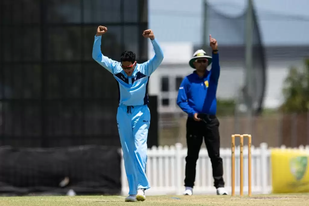 Who is Nivethan Radhakrishnan, the India-born 18-year old ambidextrous teen spinner in Tasmania&rsquo;s team?