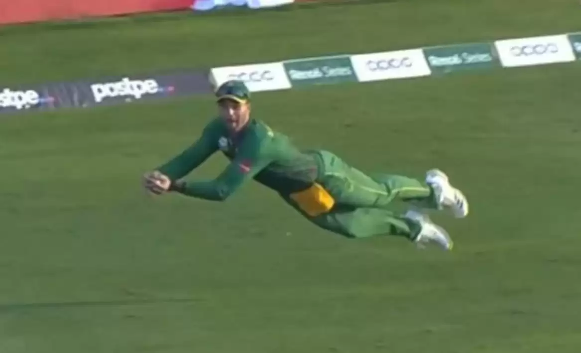 WATCH: Aiden Markram flies like Superman to send Steve Smith back to the pavilion
