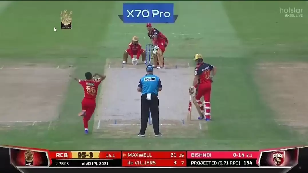 WATCH: Glenn Maxwell launches a Six into the Highway outside Sharjah; leaves everyone awestruck
