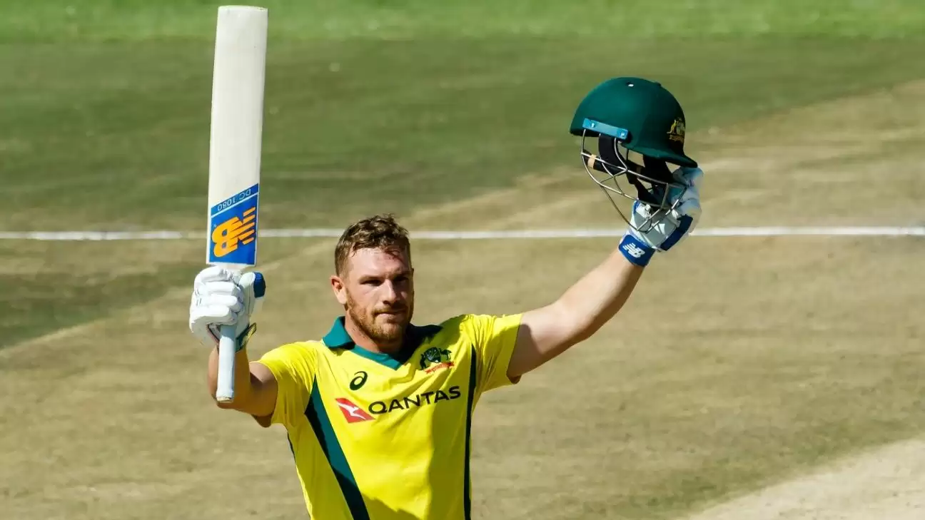 Aaron Finch suffers blow to head, Victoria bring in concussion substitute