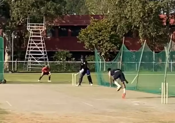 WATCH: Abdul Samad plays odd reverse standing scoop shot in SRH nets