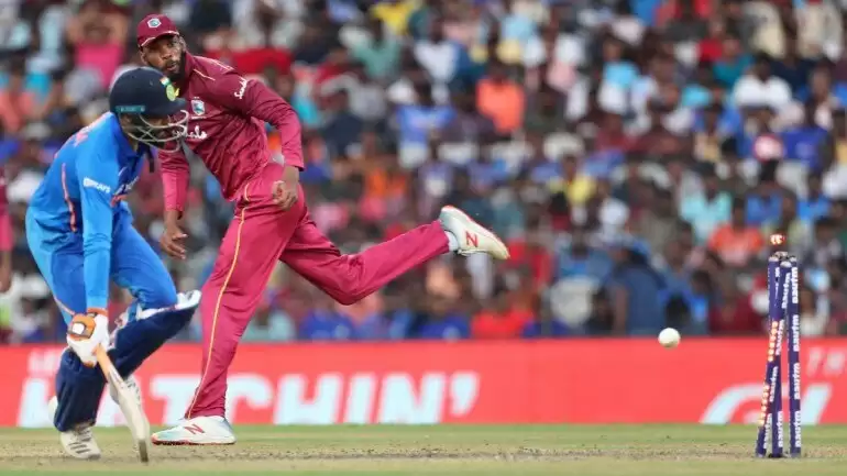 IND v WI: Virat Kohli displeased with Jadeja run-out call