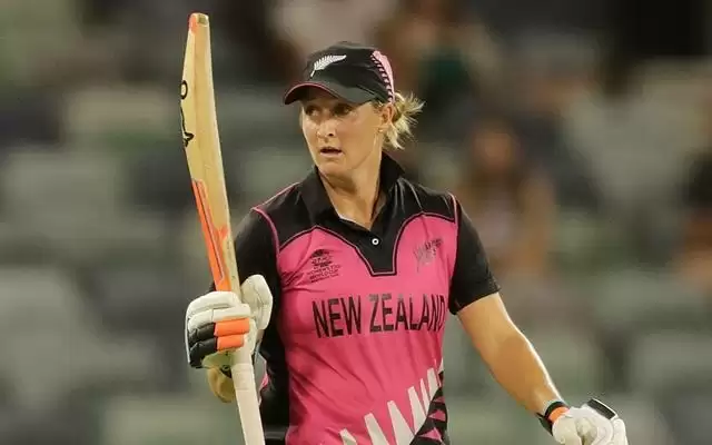 ICC Women&rsquo;s T20 World Cup: NZ W v SL W: Sophie Devine unstoppable as New Zealand Women cruise to win