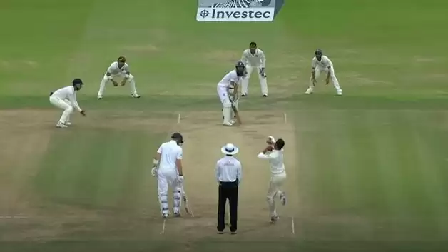 Why was the Wicketkeeper standing back to Rashid Khan in The Hundred Men’s encounter?