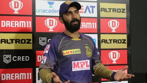 It is unfair to judge Pat Cummins right now: Dinesh Karthik