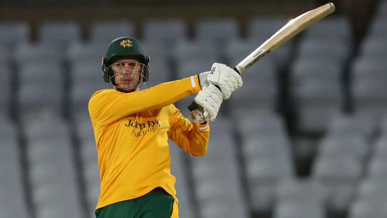 WATCH: Alex Hales smashed twice on the groin in The Hundred…off back-to-back balls