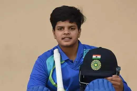 India manages to turn around a day that was pre-dominantly England’s