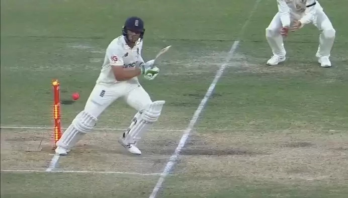 Jos Buttler&rsquo;s terrific Adelaide grind ends with an unfortunate hit-wicket
