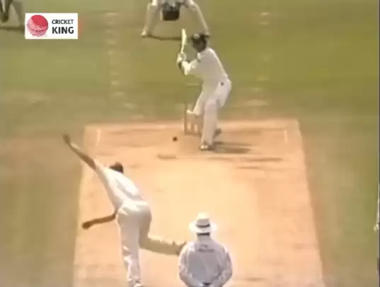 Watch: The Ashish Nehra onslaught on Andrew Flintoff that&rsquo;s better than Bumrah vs Curran