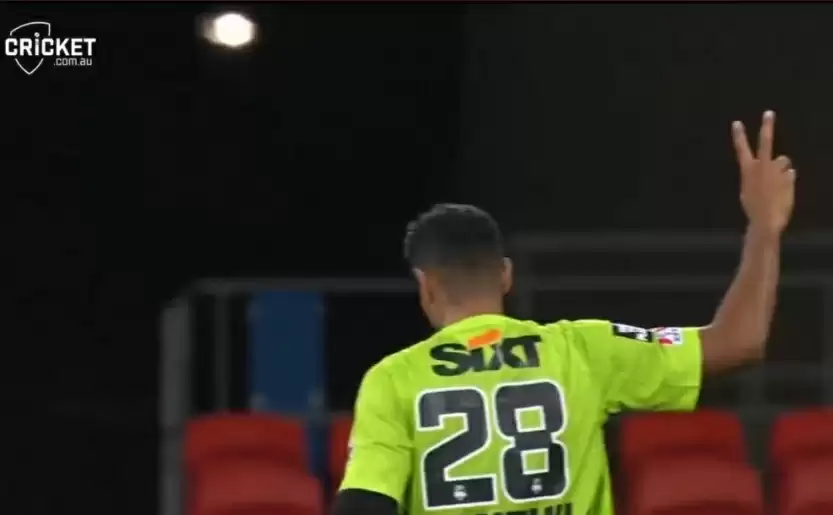 WATCH: Indian-origin player takes a hat-trick in Big Bash League 2021-22